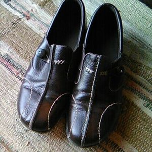Brown Rockport flats size 8